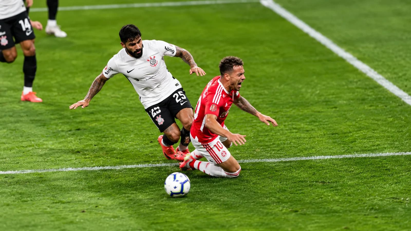 Possível pênalti para o Internacional