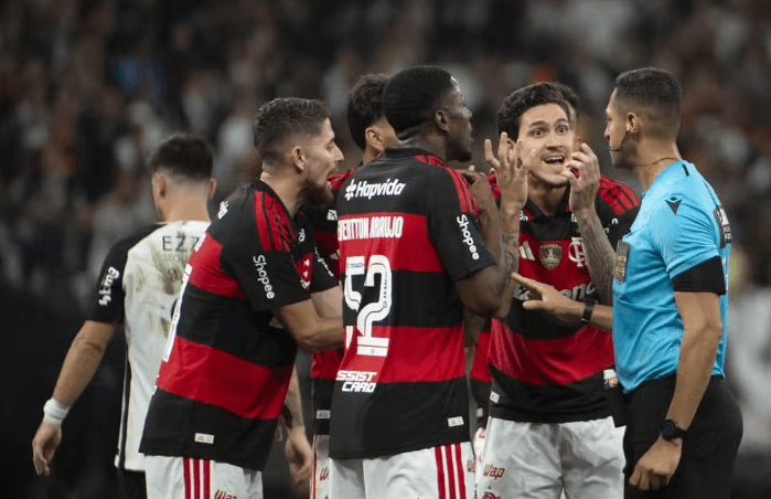 Expulsão de Evertton Araújo